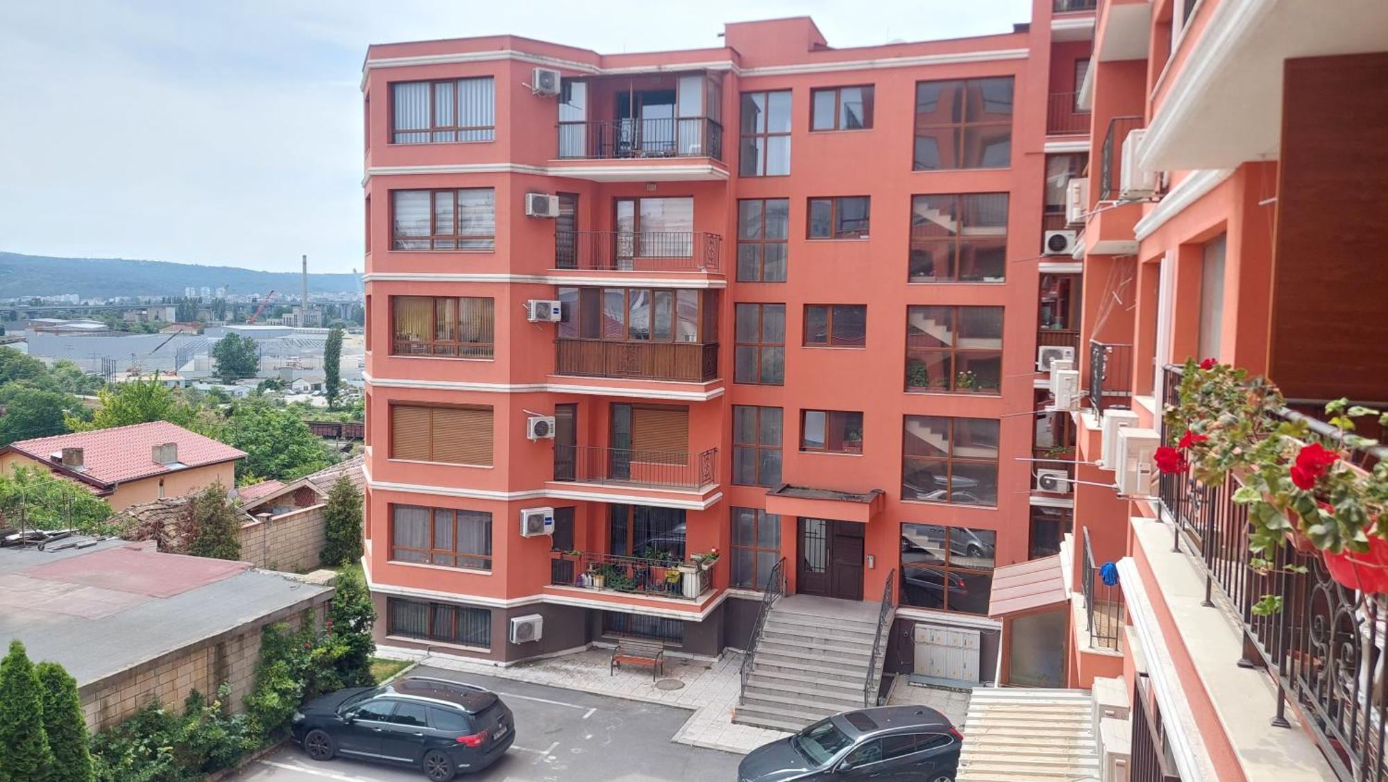 Krimski Apartment - Free Private Parking Варна Экстерьер фото